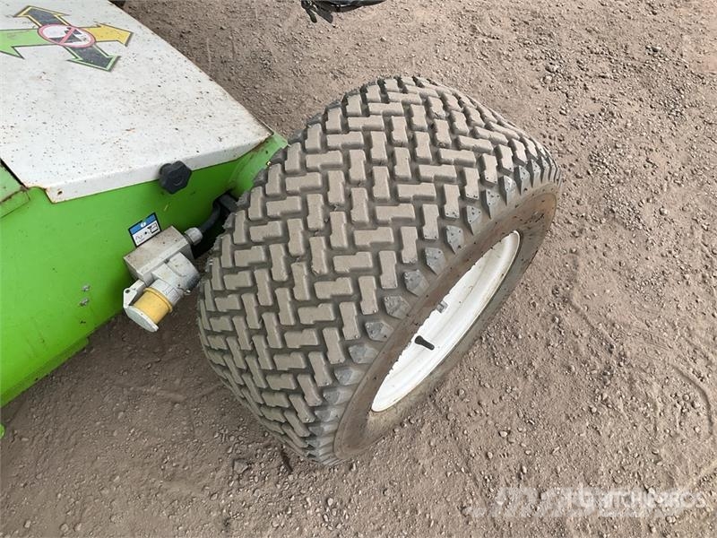 Nifty-Lift HR12NDE 2WD Hybrid Articulating Boom Li Bomlifte med knækarm