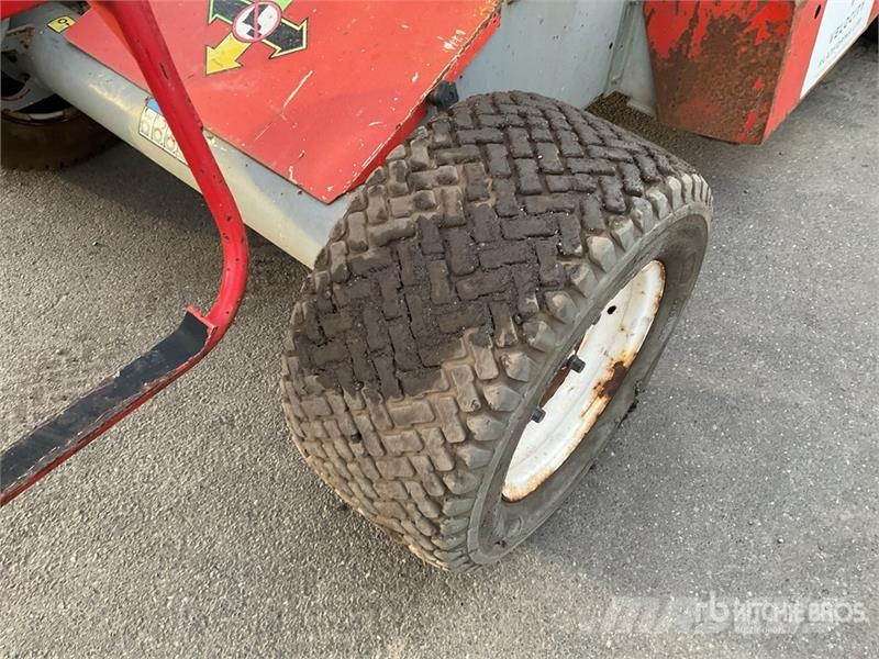 Nifty-Lift HR12NDE 2WD Hybrid Articulating Boom Li Gelenkteleskoparbeitsbühnen