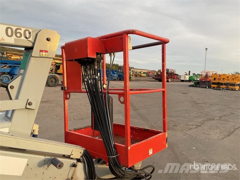 Nifty-Lift HR12NDE 2WD Hybrid Articulating Boom Li Gelenkteleskoparbeitsbühnen