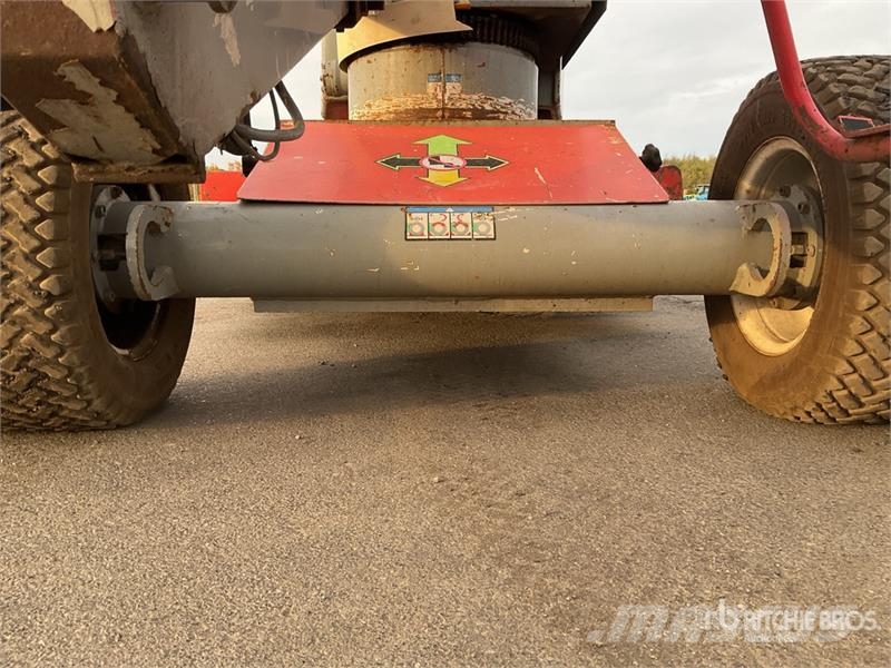 Nifty-Lift HR12NDE 2WD Hybrid Articulating Boom Li Gelenkteleskoparbeitsbühnen