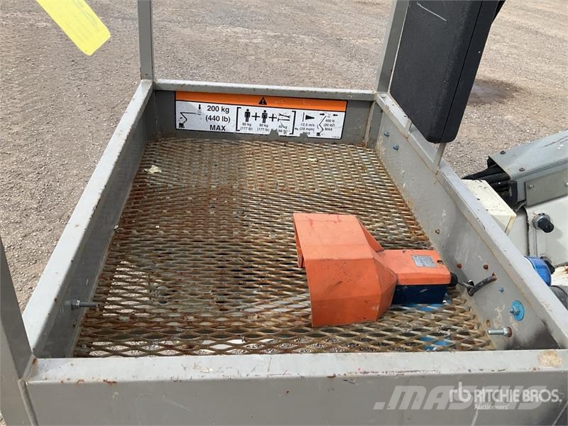 Nifty-Lift HR12NDE 2WD Diesel Articulating Boom Li Articulated boom lifts