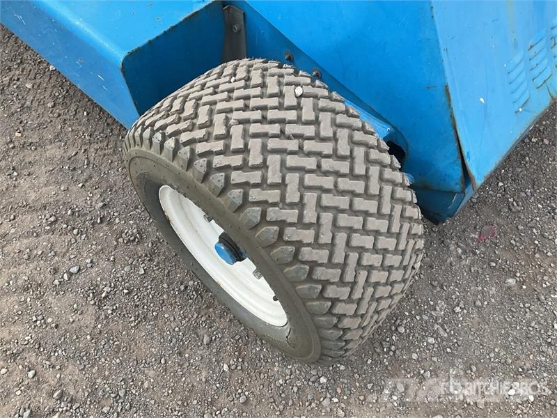 Nifty-Lift HR12NDE 2WD Diesel Articulating Boom Li Articulated boom lifts
