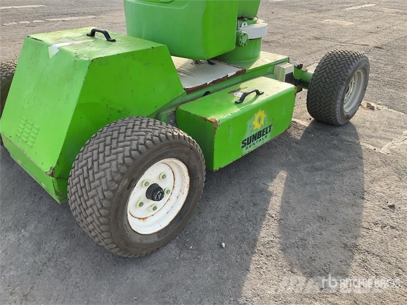 Nifty-Lift HR12NDE 2WD Hybrid Articulating Boom Li Articulated boom lifts