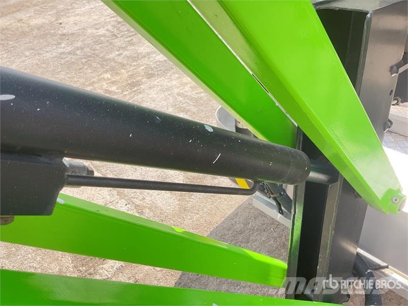 Nifty-Lift HR17 NDE 2WD Hybrid Articulating Boom L Gelenkteleskoparbeitsbühnen
