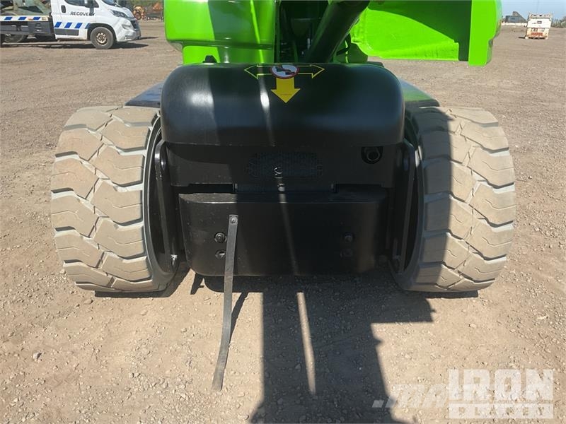 Nifty-Lift HR17 NDE 2WD Hybrid Articulating Boom L Gelenkteleskoparbeitsbühnen
