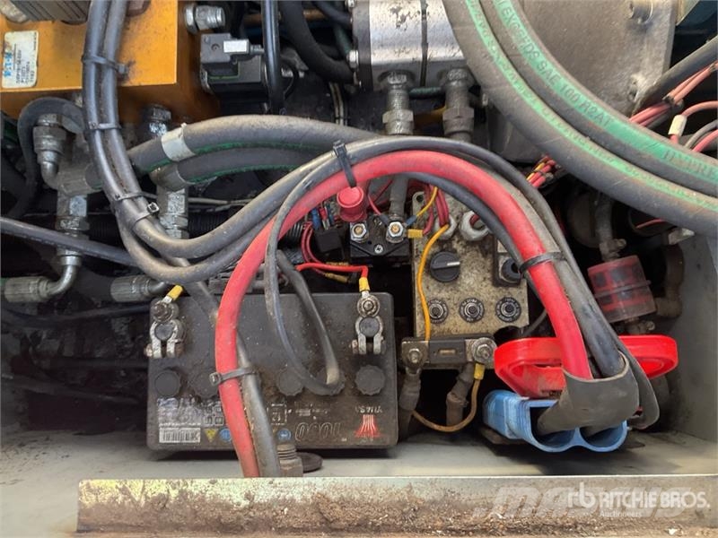 Nifty-Lift HR17 NDE 2WD Hybrid Articulating Boom L Strēles pacēlāji