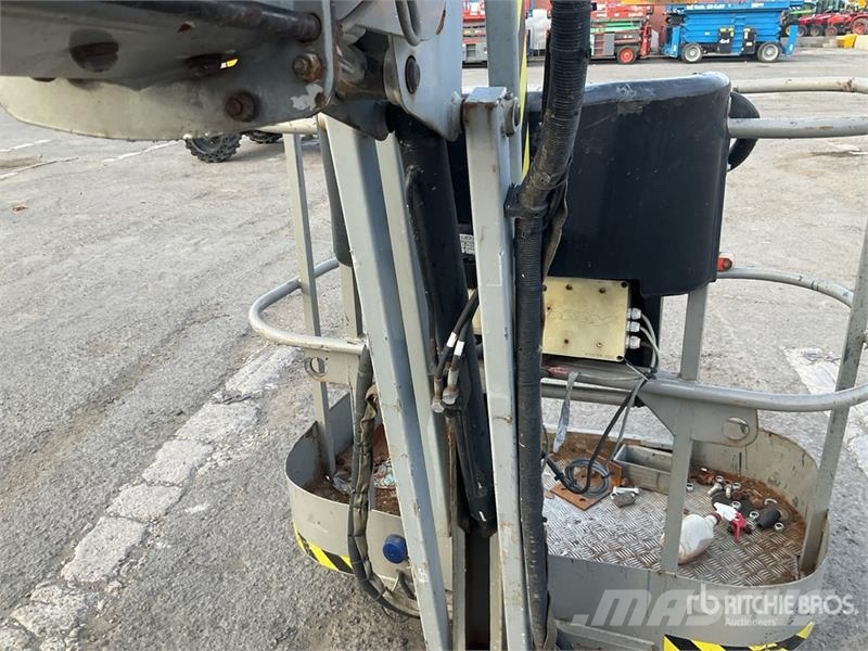 Nifty-Lift HR17 NDE 2WD Hybrid Articulating Boom L Strēles pacēlāji