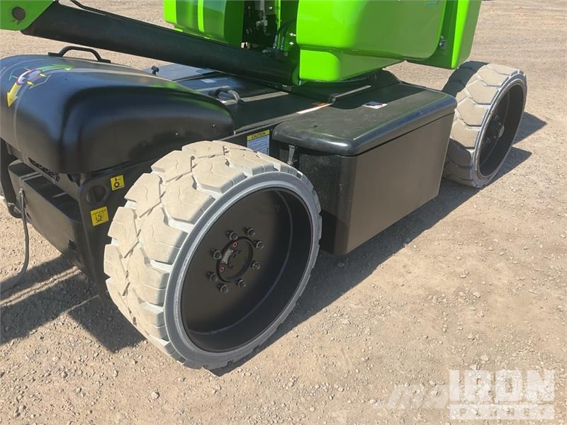 Nifty-Lift HR17 NDE 2WD Hybrid Articulating Boom L Gelenkteleskoparbeitsbühnen