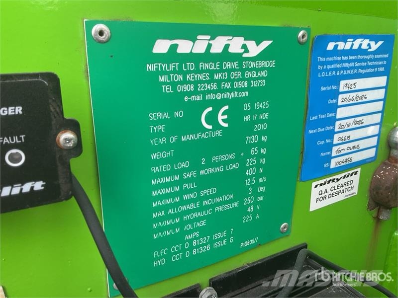 Nifty-Lift HR17 NDE 2WD Hybrid Articulating Boom L Gelenkteleskoparbeitsbühnen
