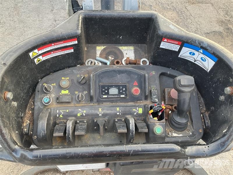 Nifty-Lift HR17 NDE 2WD Hybrid Articulating Boom L Strēles pacēlāji