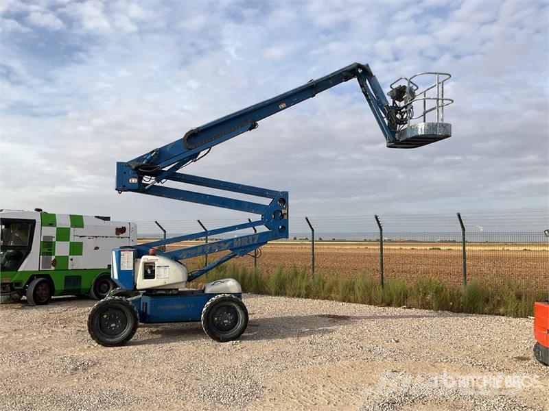  Nifty-Lift HR17D4 4WD Diesel Articulating Boom Lif Bomlifte med knækarm