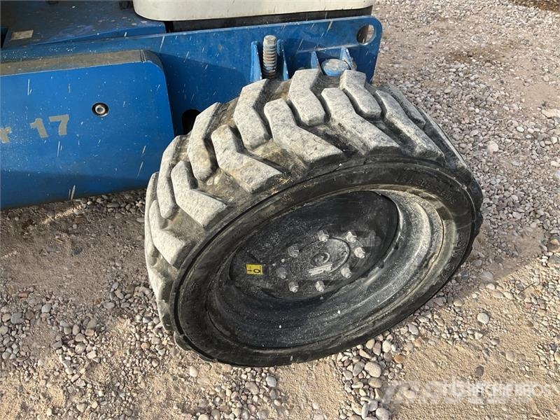  Nifty-Lift HR17D4 4WD Diesel Articulating Boom Lif Bomlifte med knækarm