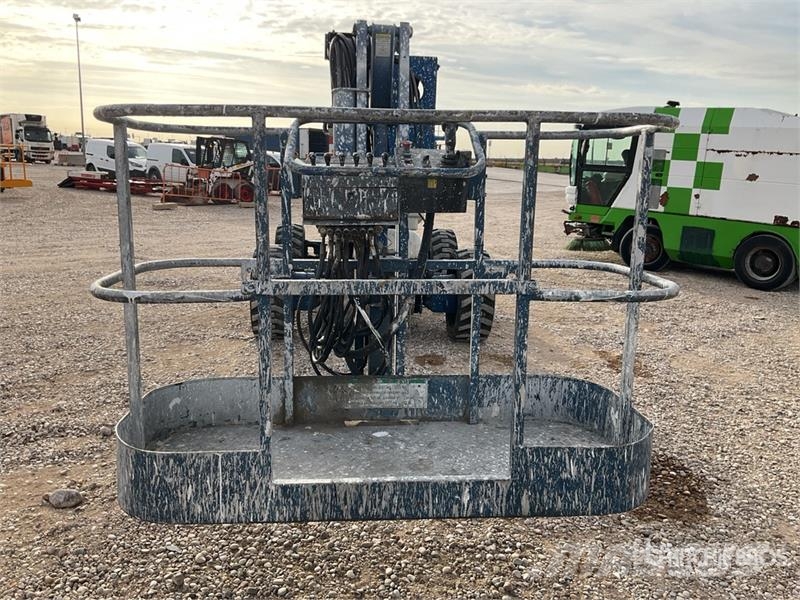  Nifty-Lift HR17D4 4WD Diesel Articulating Boom Lif Bomlifte med knækarm
