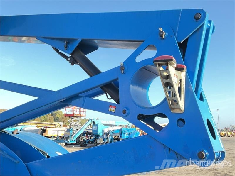  Nifty-Lift HR21 4WD Hybrid Articulating Boom Lift Strēles pacēlāji