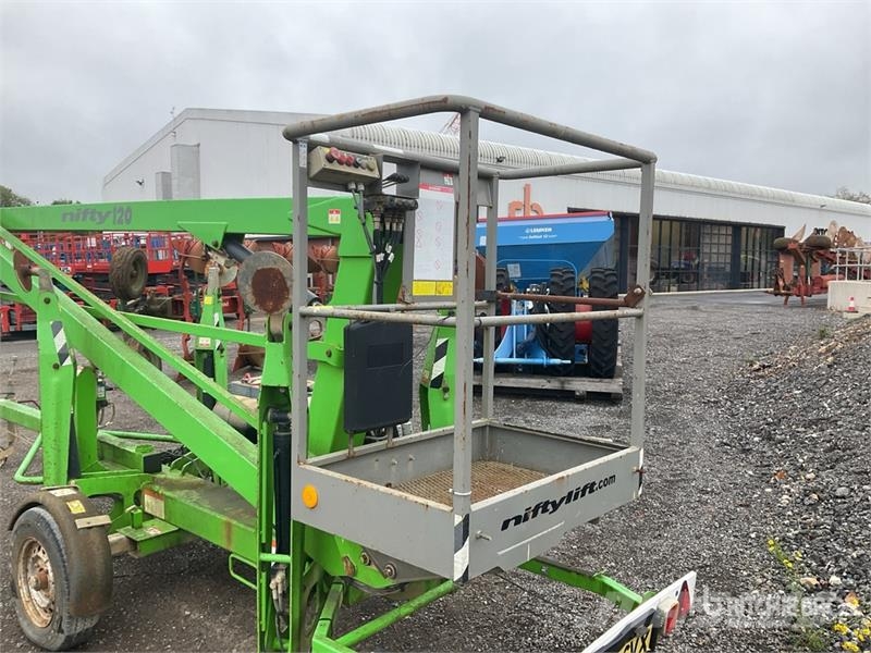 Nifty-Lift N120HE Trailer Mounted Articulating Boo Iseliikuvad poomtõstukid
