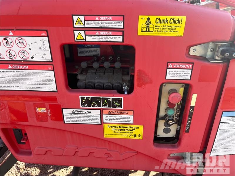 Nifty-Lift N150TACT Towable Lift (Inoperable) Вишки-причепи