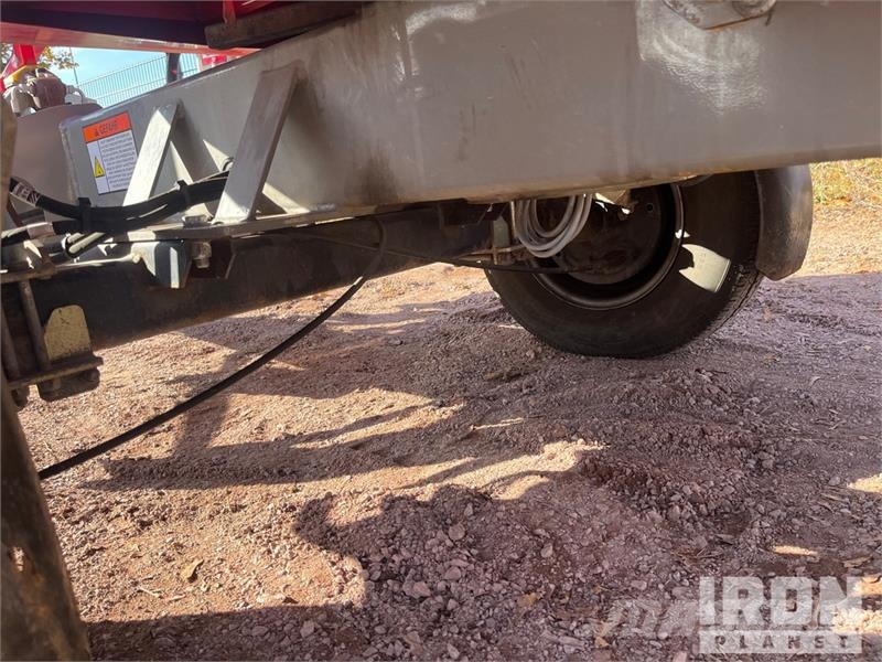 Nifty-Lift N150TACT Towable Lift (Inoperable) Вишки-причепи