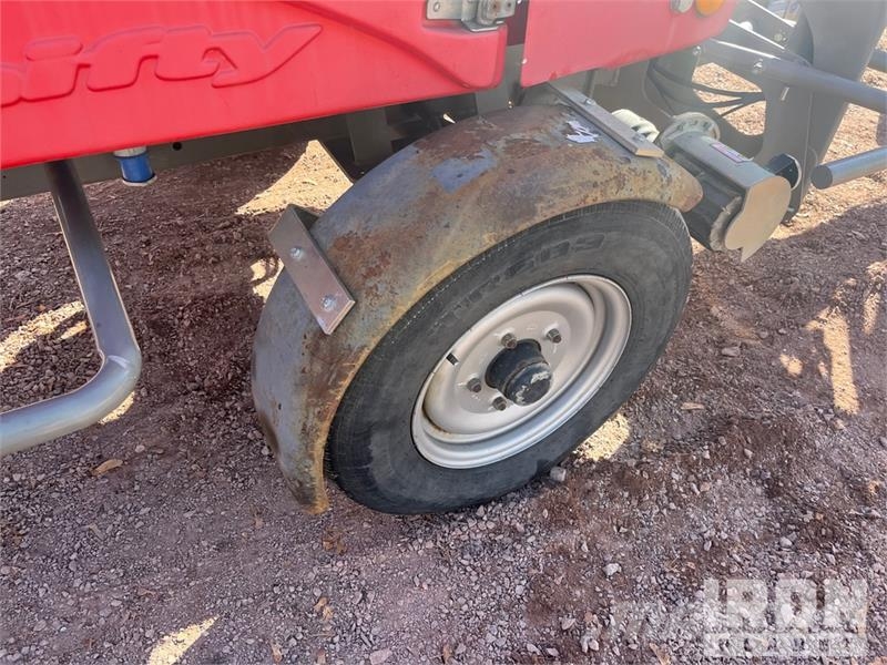 Nifty-Lift N150TACT Towable Lift (Inoperable) Вишки-причепи