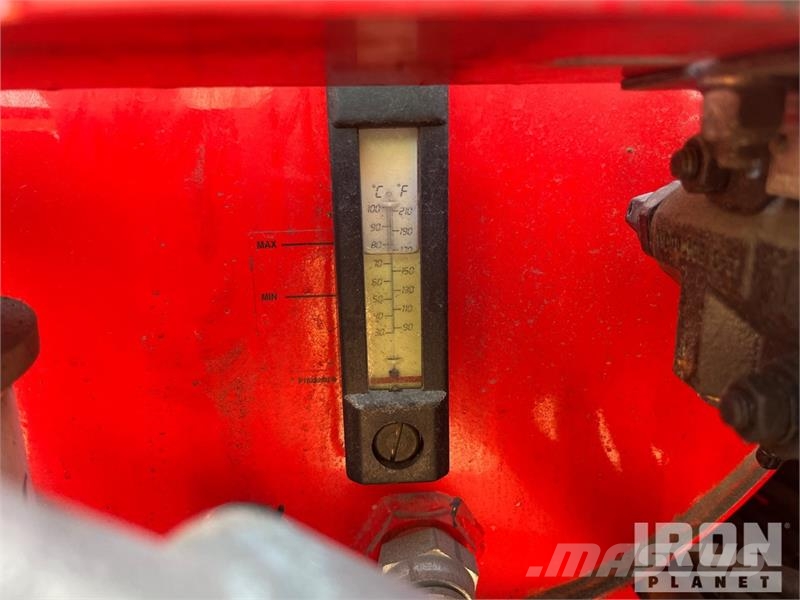 Nifty-Lift N150TACT Towable Lift (Inoperable) Вишки-причепи