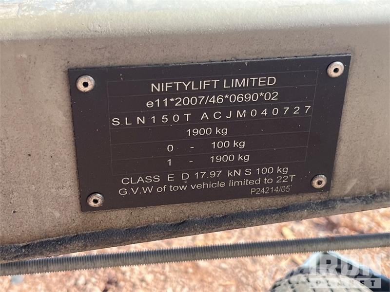 Nifty-Lift N150TACT Towable Lift المنصات الهوائية المثبتة على مقطورة