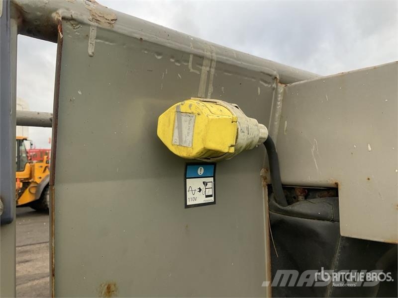Niftylift HR12NDE 2WD Hybrid Telescopic Boom Lift Nacelles télescopiques