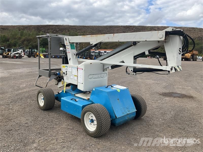 Niftylift HR12NDE 2WD Diesel Articulating Boom Li ブームリフト　屈伸型