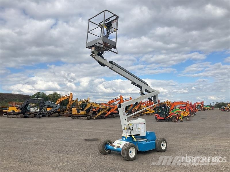 Niftylift HR12NDE 2WD Diesel Articulating Boom Li ブームリフト　屈伸型