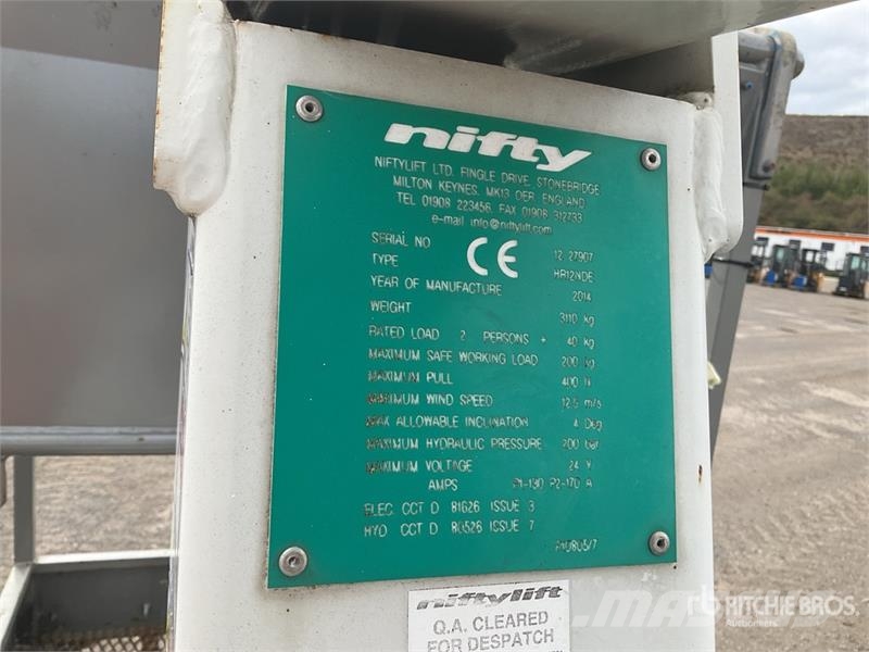 Niftylift HR12NDE 2WD Diesel Articulating Boom Li ブームリフト　屈伸型