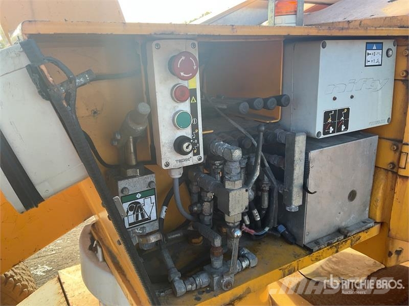 Niftylift HR12NDE 2WD Hybrid Articulating Boom Li Zglobne podizne platforme