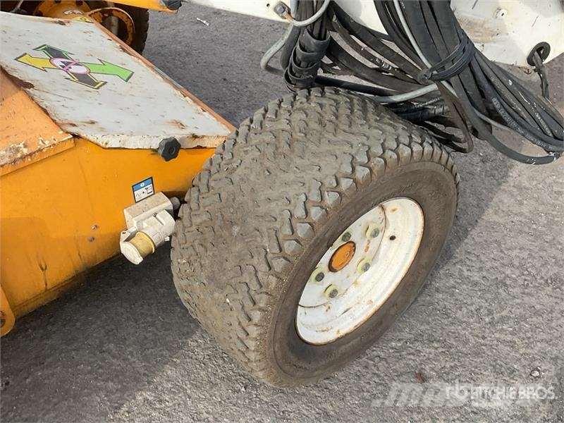 Niftylift HR12NDE 2WD Hybrid Articulating Boom Li Zglobne podizne platforme