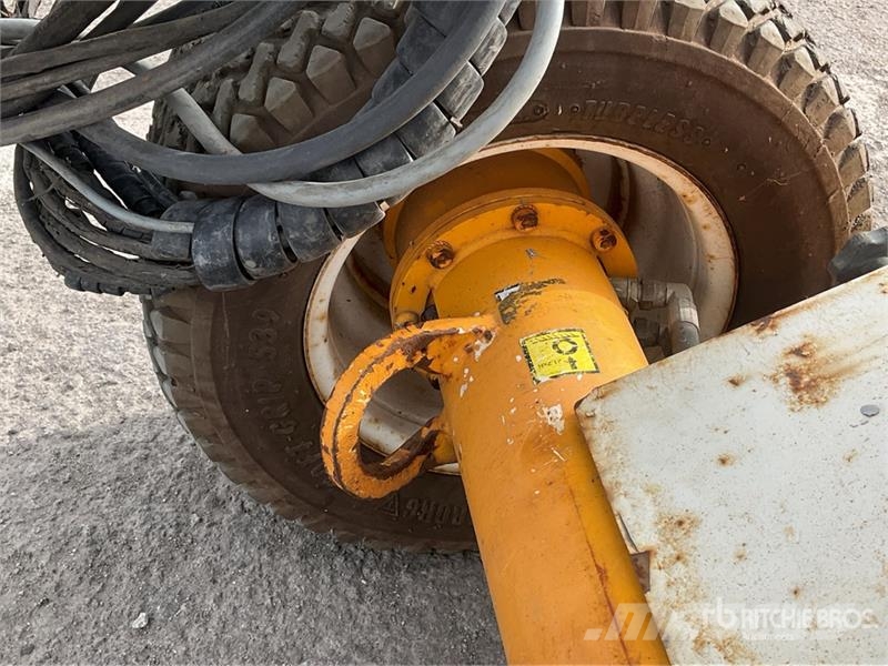 Niftylift HR12NDE 2WD Hybrid Articulating Boom Li Zglobne podizne platforme
