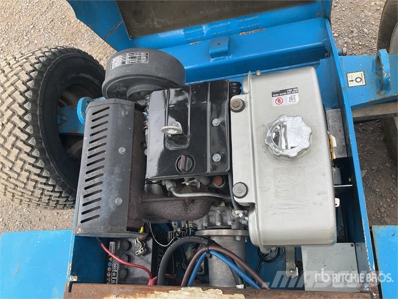 Niftylift HR12NDE 2WD Diesel Articulating Boom Li ブームリフト　屈伸型