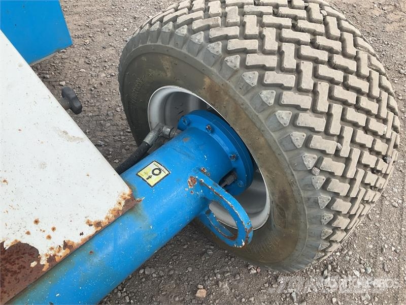 Niftylift HR12NDE 2WD Diesel Articulating Boom Li ブームリフト　屈伸型