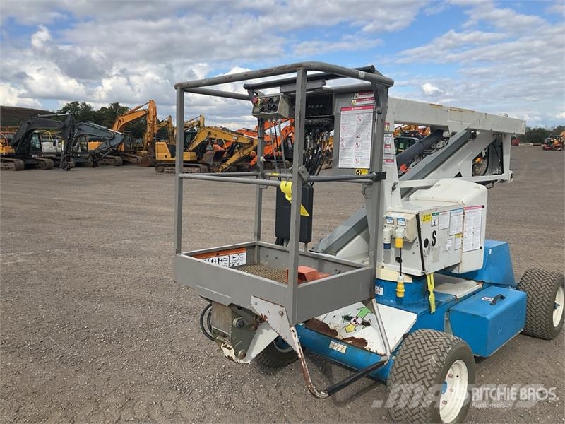 Niftylift HR12NDE 2WD Diesel Articulating Boom Li ブームリフト　屈伸型