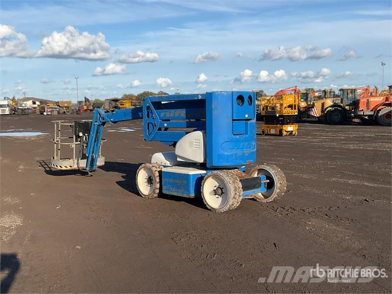 Niftylift HR15 NDE 4WD Diesel Articulating Boom Lift Коленчатые подъемники