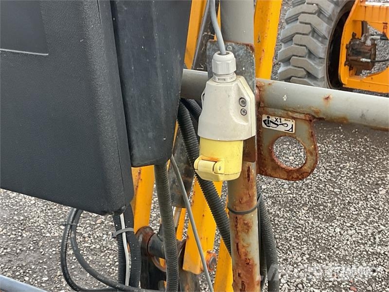 Niftylift HR17 4WD Diesel Articulating Boom Lift Zglobne podizne platforme