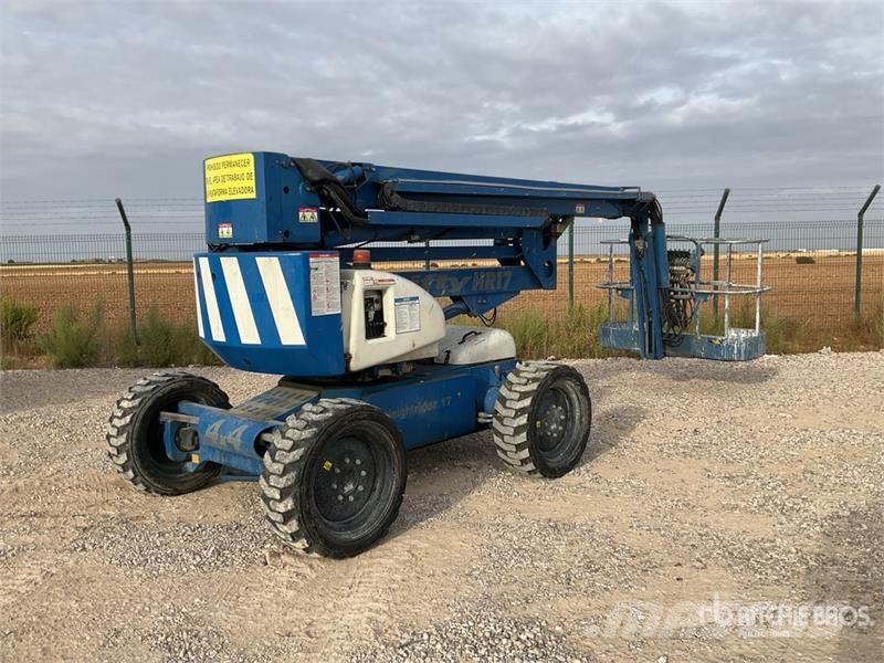 Niftylift HR17D4 4WD Diesel Articulating Boom Lif رافعات سلة مفصلية