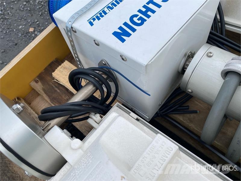  Nightscan Light Tower أبراج خفيفة