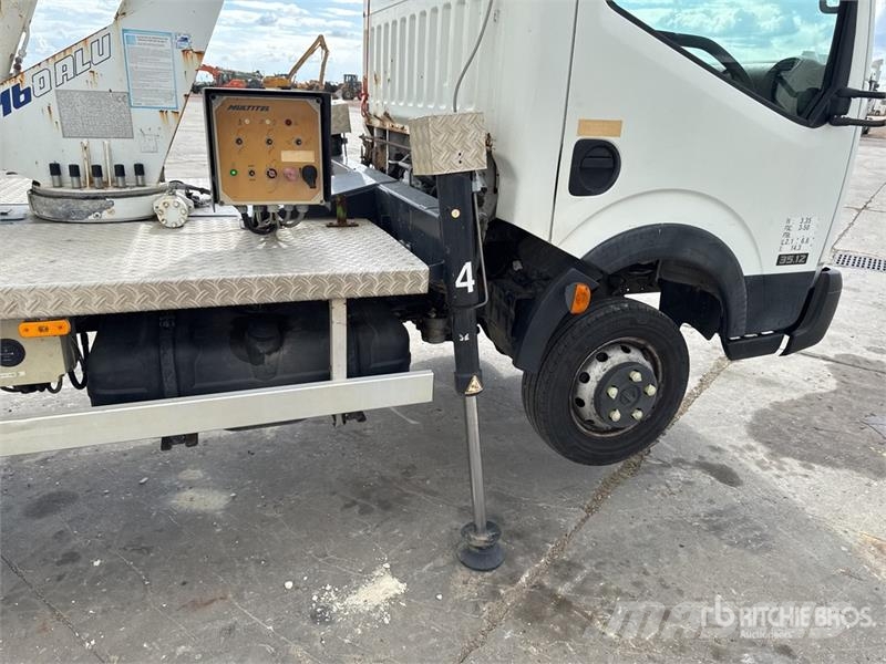 Nissan 160AluDs 16 m on Nissan Cabstar-Multitel Camion Na Auto korvtõstukid