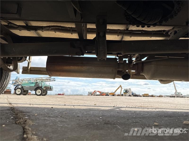 Nissan 160AluDs 16 m on Nissan Cabstar-Multitel Camion Na Auto korvtõstukid