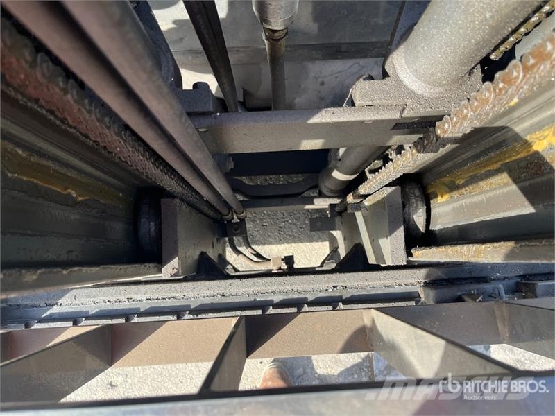 Nissan 1N1L15Q 1300 kg Forklift (Inoperable) Другие складские механизмы