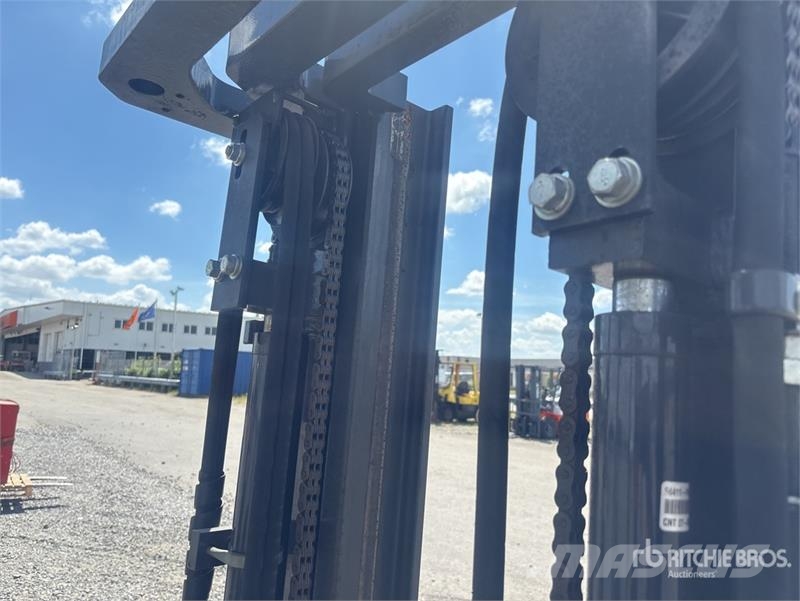 Nissan 1N1L18Q 1750 kg Electric Forklift Elektromos targoncák