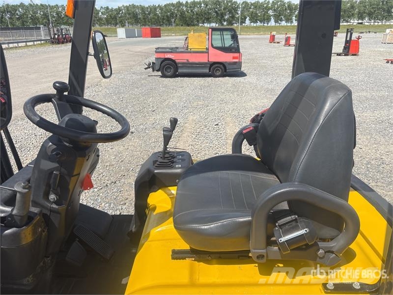 Nissan 1N1L18Q 1750 kg Electric Forklift Elektromos targoncák