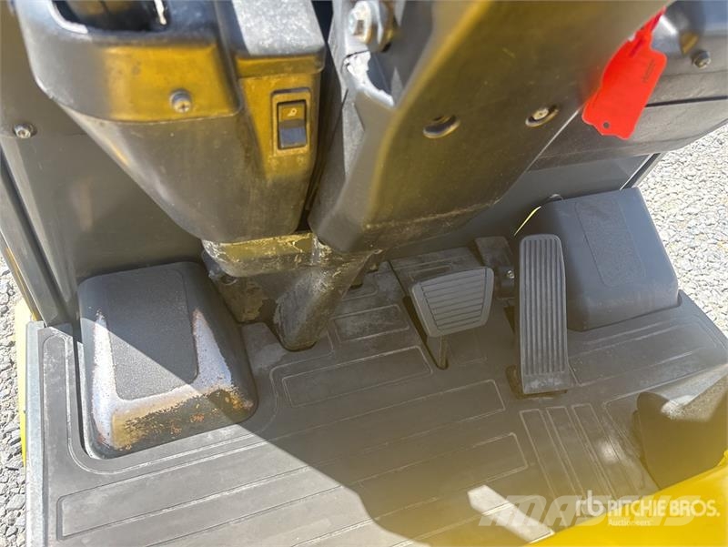 Nissan 1N1L18Q 1750 kg Electric Forklift Elektromos targoncák