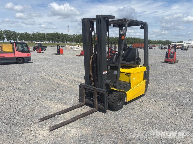 Nissan 1N1L18Q 1750 kg Electric Forklift Elektromos targoncák