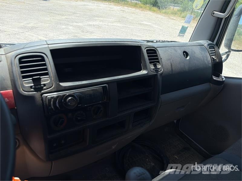 Nissan 20 m on  Nissan Cabstar 4x2 Camion Nacelle Bucket  Plataformas sobre camión