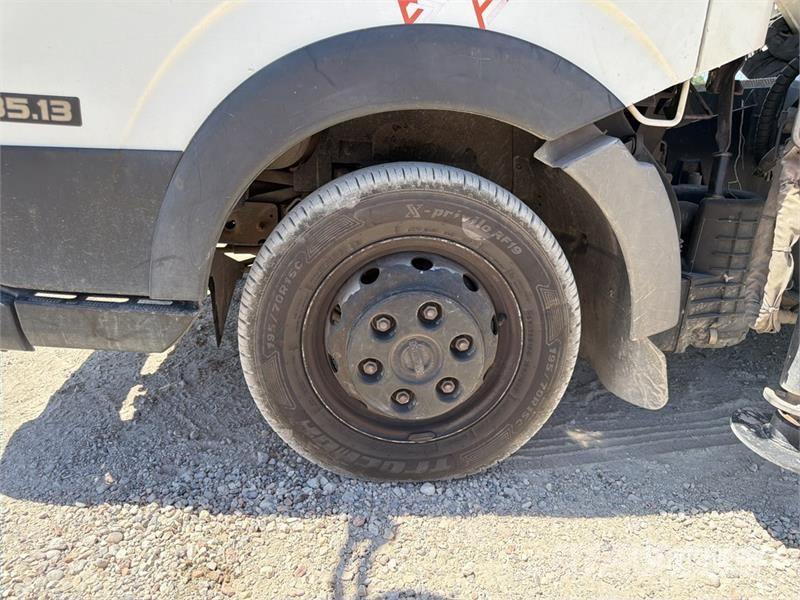 Nissan 20 m on  Nissan Cabstar 4x2 Camion Nacelle Bucket  Plataformas sobre camión