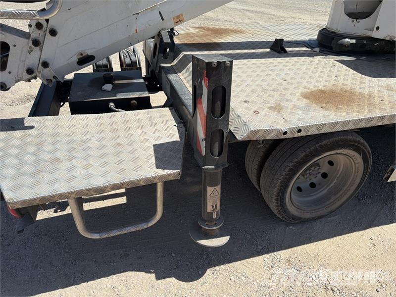 Nissan 20 m on  Nissan Cabstar 4x2 Camion Nacelle Bucket  Plataformas sobre camión