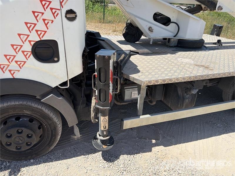 Nissan 20 m on  Nissan Cabstar 4x2 Camion Nacelle Bucket  Plataformas sobre camión