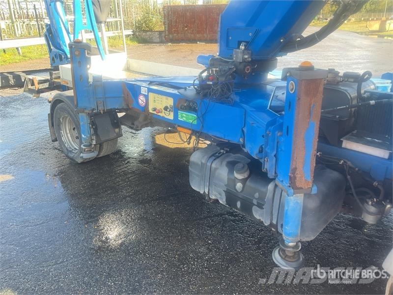 Nissan 20TJ 19.7 m on Nissan NT400 4x2 Bucket Truck Auto hoogwerkers